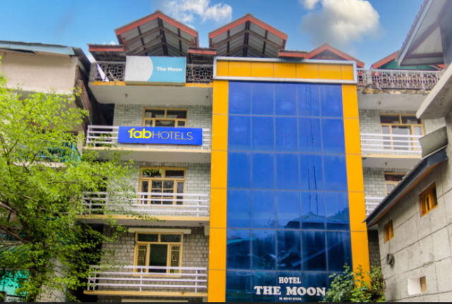 Hotel Moon